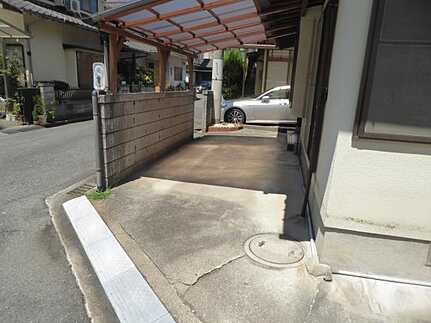 広島市安佐北区深川１丁目の中古一戸建の駐車場