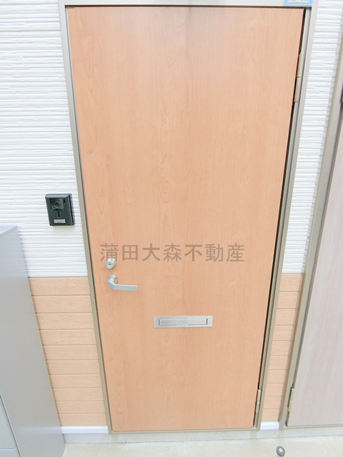インベスト蒲田４５の玄関