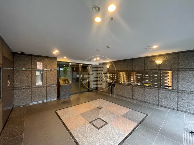 ルーブル多摩川七番館 のエントランス