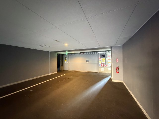 プレサンスグラン丸の内　名古屋市賃貸　仲介手数料無料の駐車場
