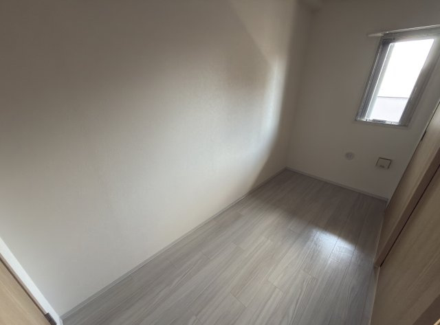 【寝室】LUMINOUS三国本町 