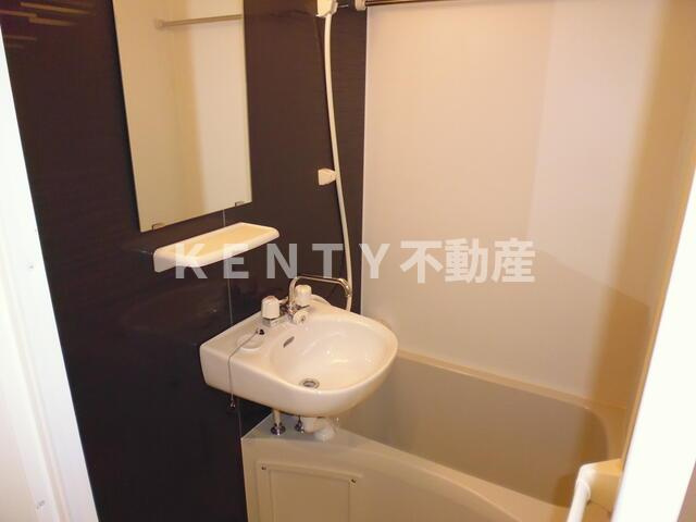 【浴室】 | ＶＩＬＬＡ　ＶＩＥＮＴ　ＴＯＧＯＳＨＩＫＯＥＮ | コンパクトで使いやすいお風呂です