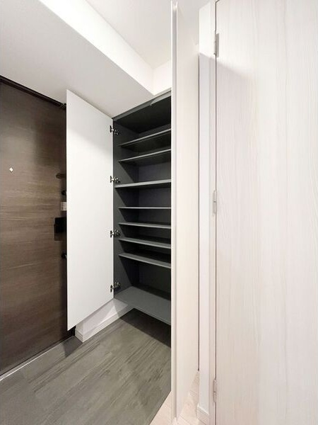 S-RESIDENCE上前津Southの玄関