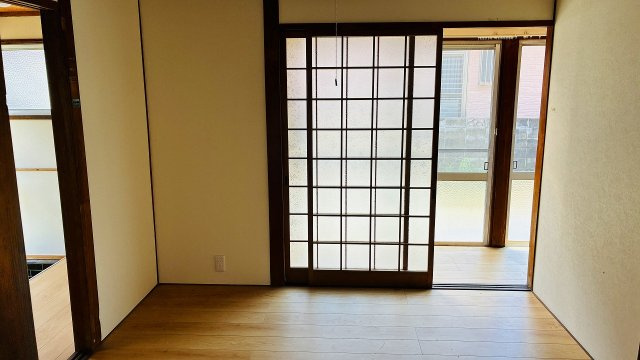 【洋室】 | 当新田中古住宅 | 落ち着いた色調の洋室です