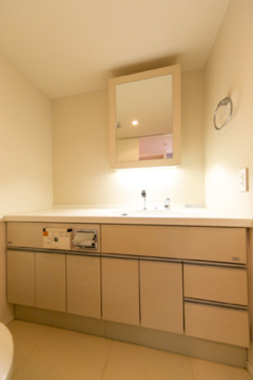 【洗面所】 | トレステージ四谷 | ※写真は同タイプ住戸です。