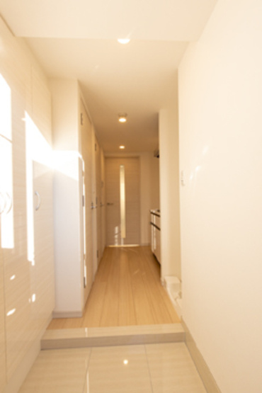 【玄関】 | ルーエ押上 | ※写真は同タイプ住戸です。