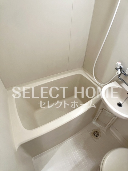 【浴室】 | Ａｉコンフォート小豆坂 | ゆったり過ごせるお風呂です
同型タイプ