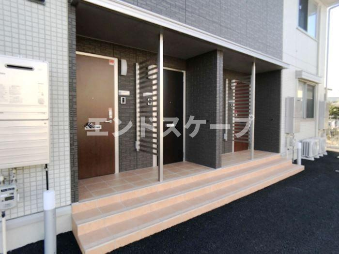 ディアレスト 桜のエントランス|高崎、前橋のお部屋探しはエンドスケープまで！お客様の理想お聞かせ下さい♪
