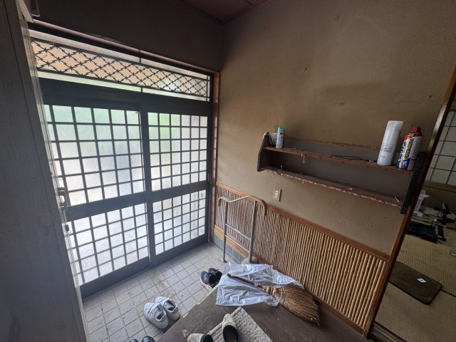 -三丁目不動産-　比企郡嵐山町菅谷　昭和37年築の玄関