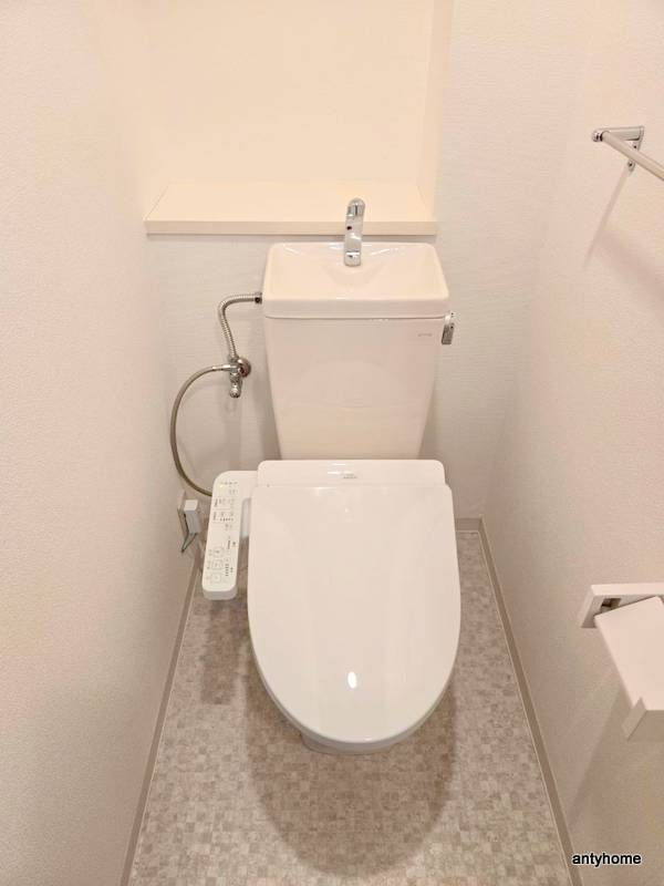 プレサンス難波WEST　仲介手数料無料のトイレ