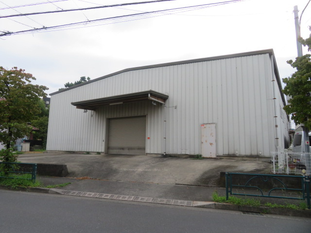 西東京市中町４丁目の倉庫の外観