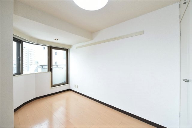 パールマンション白山の洋室