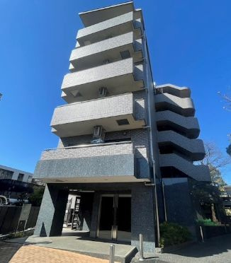 足立区伊興本町１丁目の賃貸マンションの外観