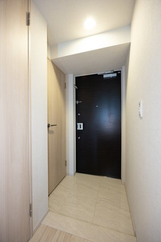 スカイグランデ津田沼の玄関|※写真は同タイプ住戸です。