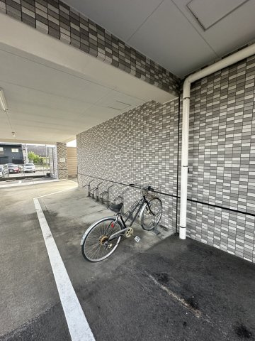 メゾン　ド　ビジェの駐車場