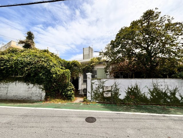 沖縄市久保田