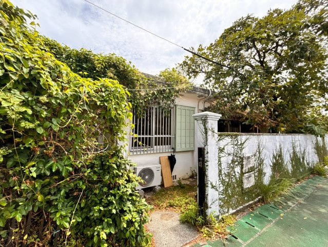 沖縄市久保田の庭