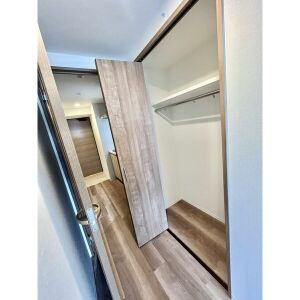 春日井市勝川町６丁目の賃貸マンションの収納