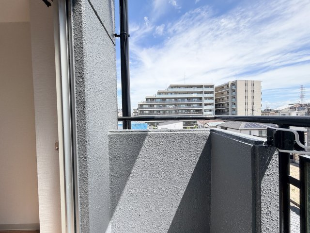 LakiaApartment武庫之荘のバルコニー