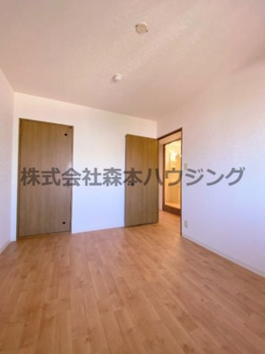 【洋室】 | 　プラウクリエイト | 個人の部屋や寝室として使える洋室です
