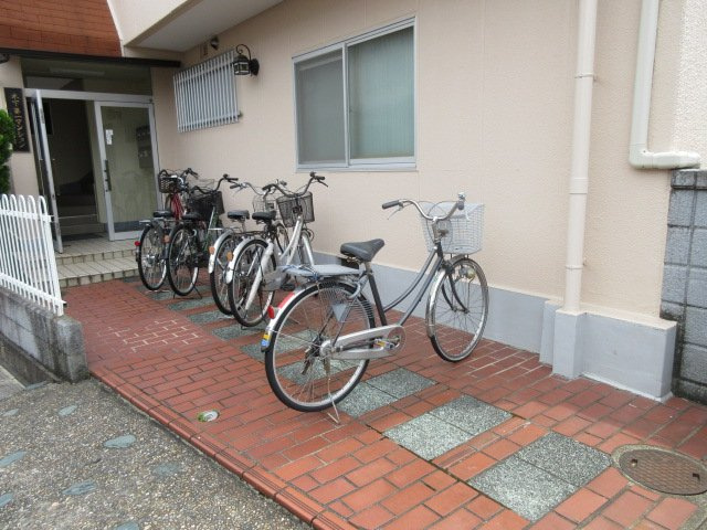木下マンション第一の駐車場