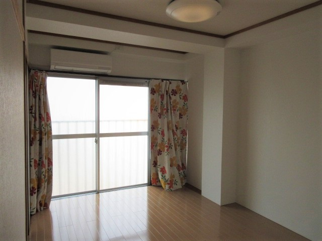 木下マンション第一の洋室