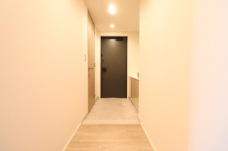 【玄関】 | ジオタワー堺筋本町 | 【玄関、廊下】玄関にはSIC、手洗いカウンター併設で利便性◎