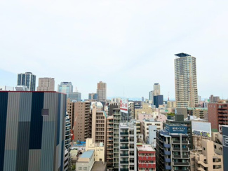 【展望】 | ジオタワー堺筋本町 | 【物件からの眺望（東）】13階からの眺望！周辺に高層建築物がないため、抜けた眺望が満喫可能です☆