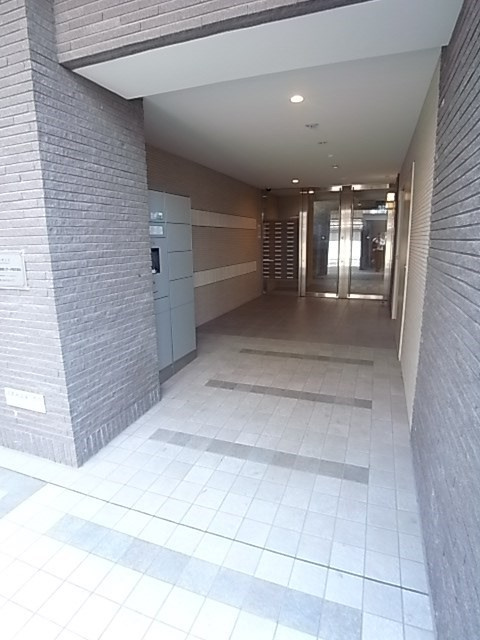 アトール尼崎のエントランス
