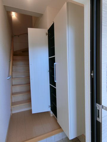 【収納】 | リバーサイド | イメージ写真202号室（反転あり）