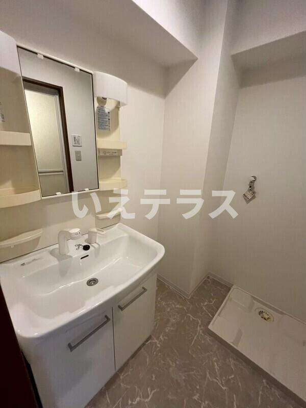 サンクラッソ三ノ宮加納町の洗面所