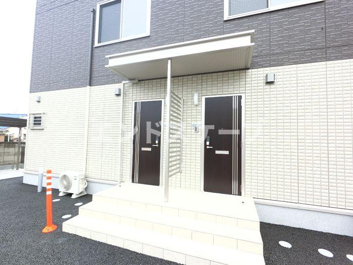 ラウレア平和町のエントランス|高崎、前橋のお部屋探しはエンドスケープまで！お客様の理想お聞かせ下さい♪