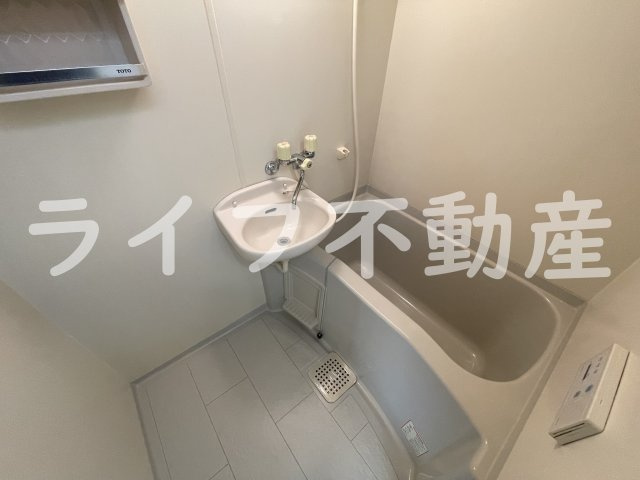 グランデージ今里の浴室|きれいなお風呂です