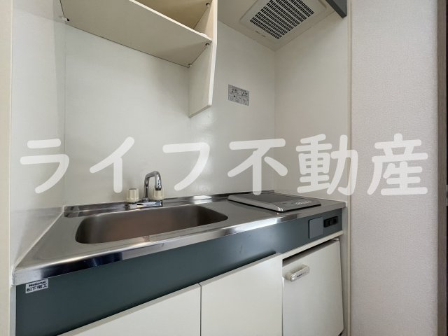 グランデージ今里のキッチン|コンパクトなキッチンで掃除もラクラク