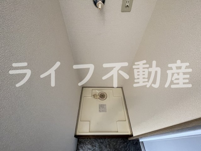 グランデージ今里の洗面所|ゆったりとスペースのある洗面所