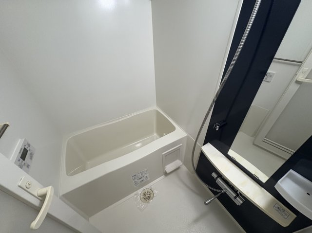 エル・セレーノ石屋川の浴室|同物件別部屋写真