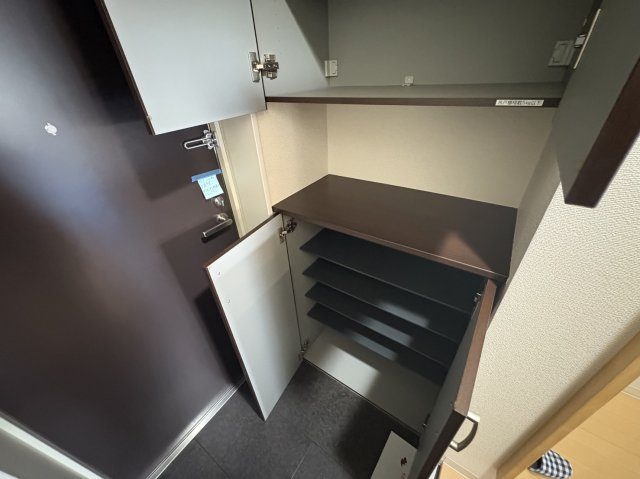 エル・セレーノ石屋川の収納|同物件別部屋写真