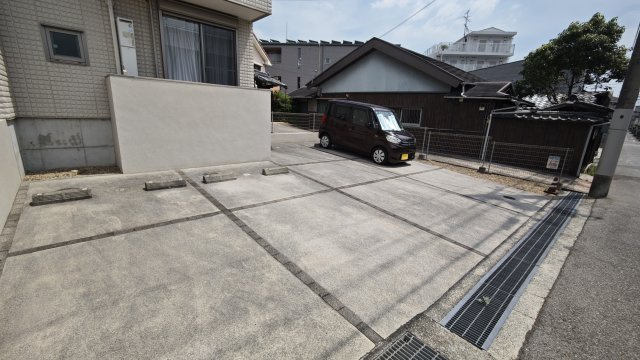 【駐車場】エスコート山根 