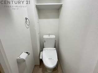 温水洗浄便座付きのトイレです♪
