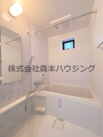 【浴室】 | 　スリール萱島東 | きれいなお風呂です