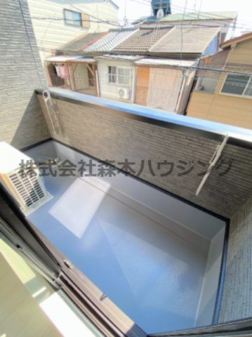 【バルコニー】 | 　スリール萱島東 | 陽当たり良好なバルコニーです