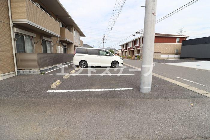ル リッシュ　Ｂの駐車場|高崎、前橋のお部屋探しはエンドスケープまで！お客様の理想お聞かせ下さい♪