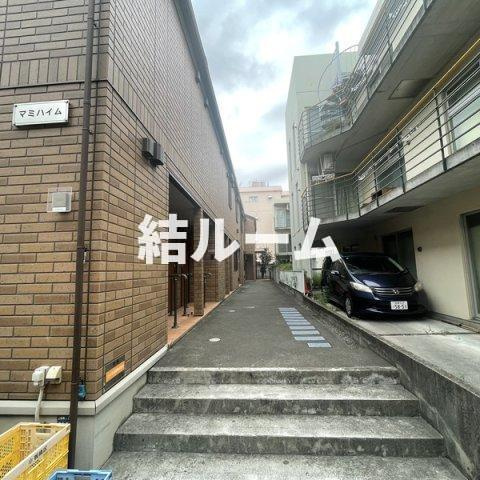 板橋区上板橋２丁目のアパートのエントランス