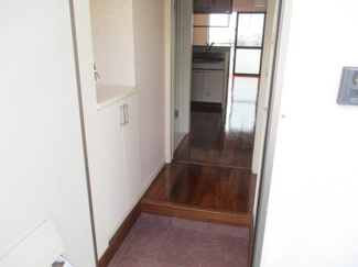 【玄関】 | ヴィラシャンティ | ※写真は別のお部屋になります。
