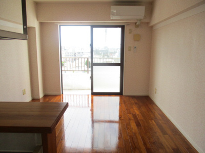 【洋室】 | ヴィラシャンティ | ※写真は別のお部屋になります。