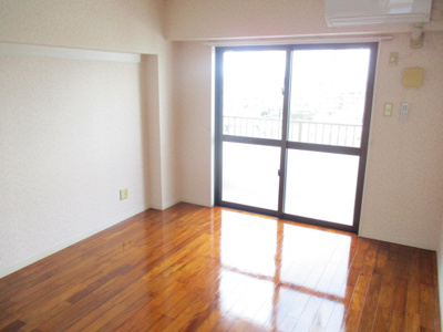 【洋室】 | ヴィラシャンティ | ※写真は別のお部屋になります。