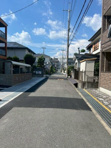 グラウスの周辺