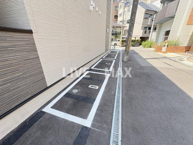 バイク置き場 