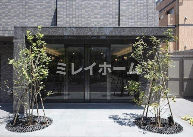 ルーブル羽田萩中のエントランス