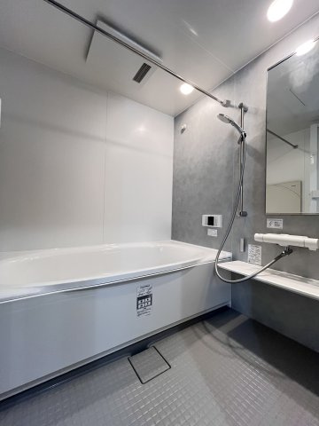 大阪市城東区永田２丁目の賃貸マンションの浴室